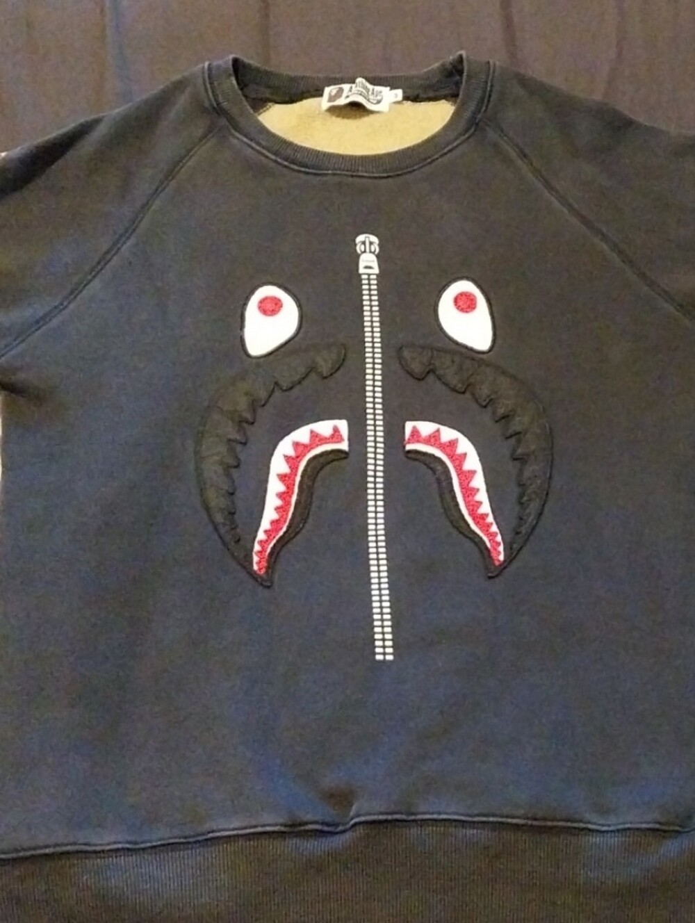 Black Shark-Graphic Crewneck Sweater
